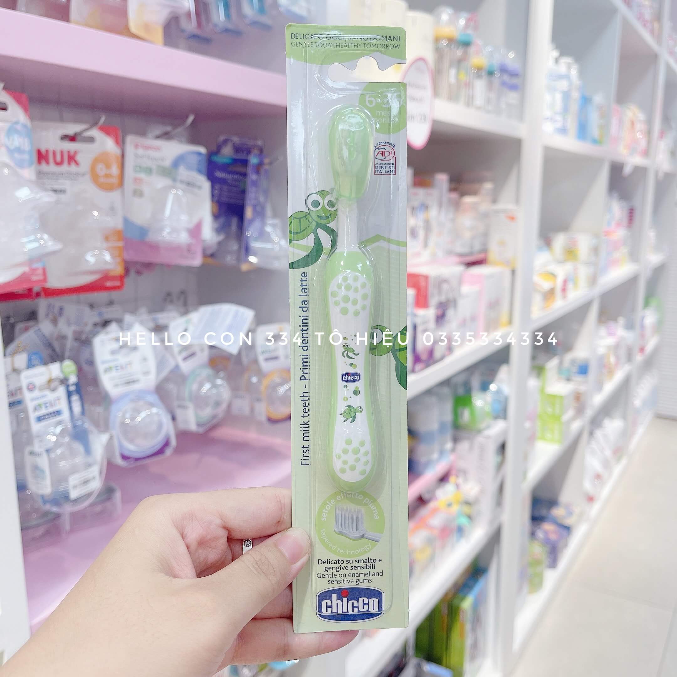 Bàn chải đánh răng Chicco (Hình Bướm hoa, hình Cá xanh, hình Rùa con)