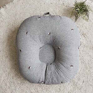 Gối chống trào Roto bebe (họa tiết Lụa gấu, Đào vàng, Đào bạc hà, Hồng chery, Ghi cá voi, Tím gấu, Vàng chim sẻ, Hoạ tiết mây, Trắng sao, Hồng gấu) — ảnh 13