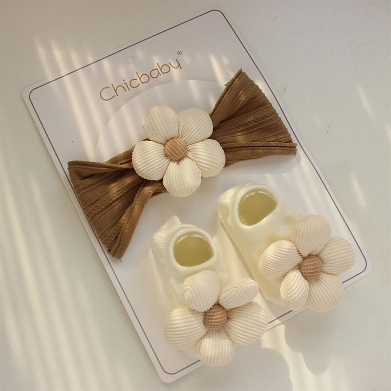 Mũ thóp và giầy cho bé sơ sinh Chicbaby